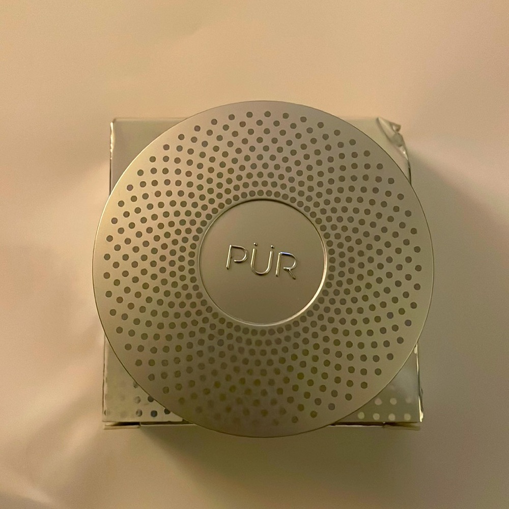 NWT PUR Pressed Mineral Makeup 4 in 1